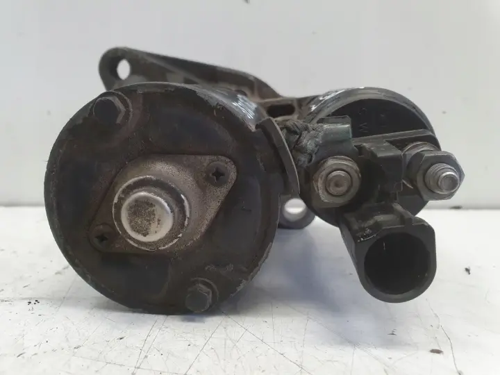 VW Golf V 2.0 FSI ROZRUSZNIK 02Z911023E