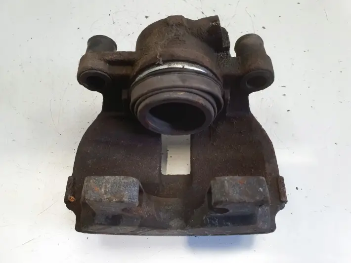 Volvo S60 II V60 I PRZEDNI ZACISK HAMULCOWY prawy przód pasażera 31471664