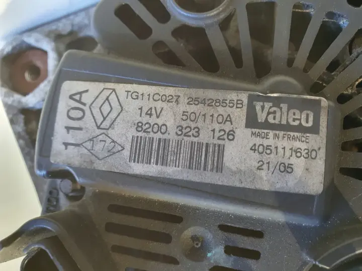 Renault Megane II 1.6 16V ALTERNATOR valeo 8200323126 110A