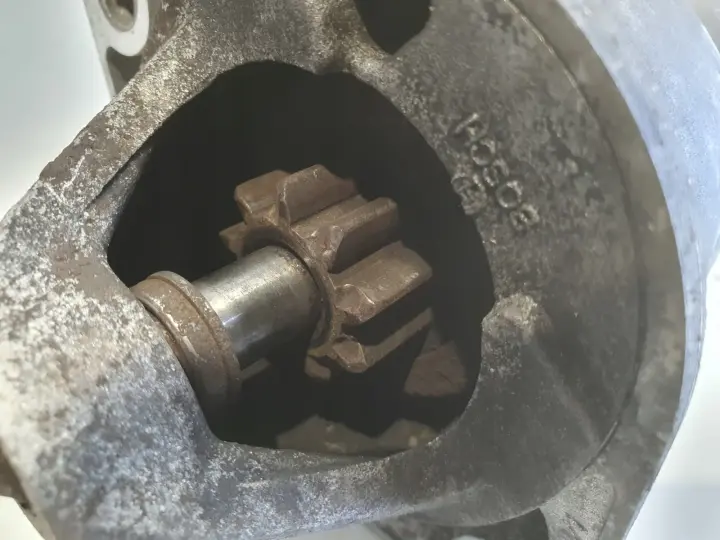 Ford Focus MK2 1.8 TDCI ROZRUSZNIK bosch 0001109341
