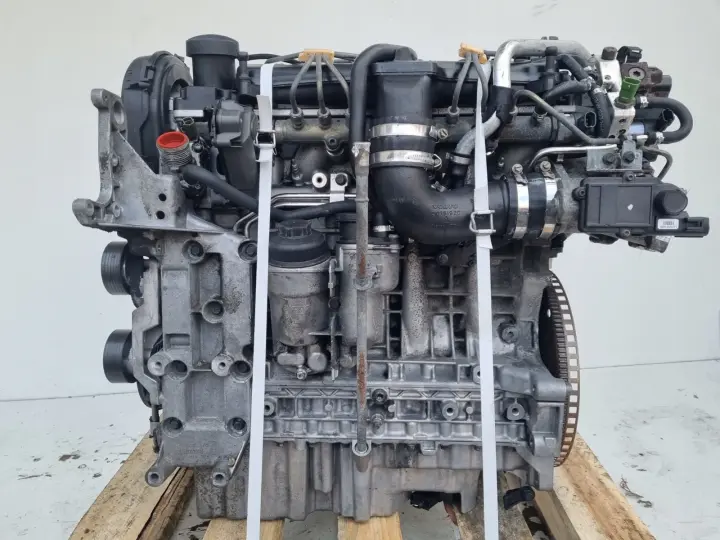 SILNIK BEZ OSPRZĘTU Volvo V70 II 2.4 D D5 DIESEL 163KM pali D5244T D5244T5