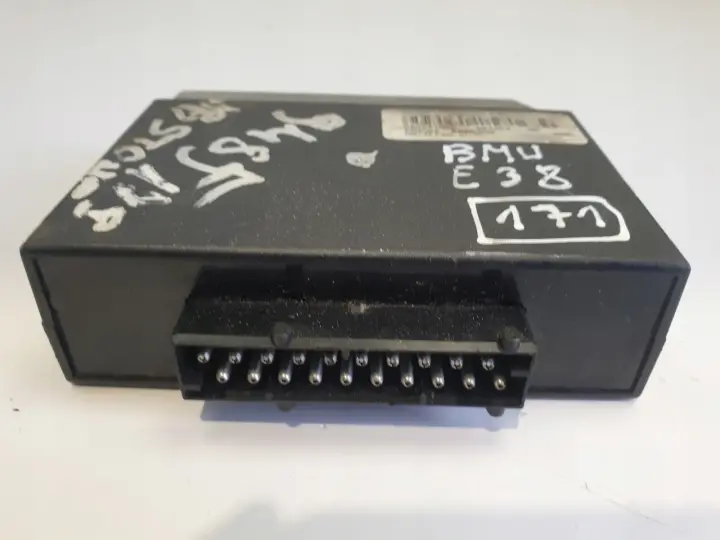 BMW 7 E38 MODUŁ HAKA sterownik 8352406 086081050