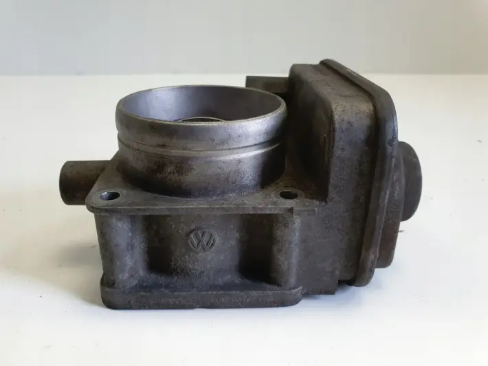 VW Bora 1.9 SDI PRZEPUSTNICA 038128063C