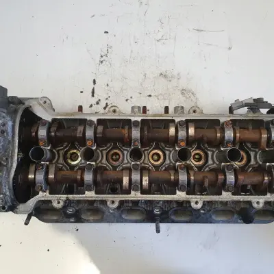 Lexus IS 200 IS200 2.0 B VVTi GŁOWICA CYLINDRÓW