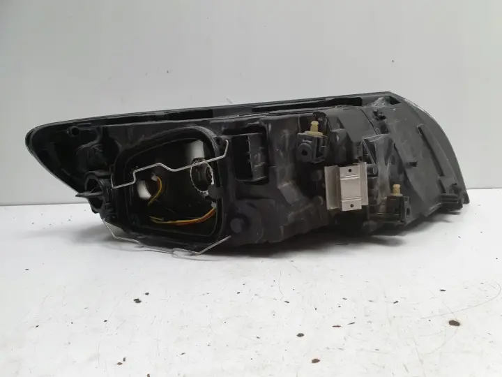 Volvo S40 II V50 LIFT XENON PRZEDNIA LAMPA LEWA lewy przód 31265698