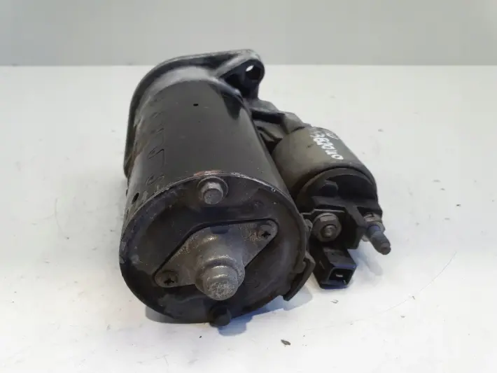 BMW E87 E90 2.0 i ROZRUSZNIK bosch 001138002 7589352