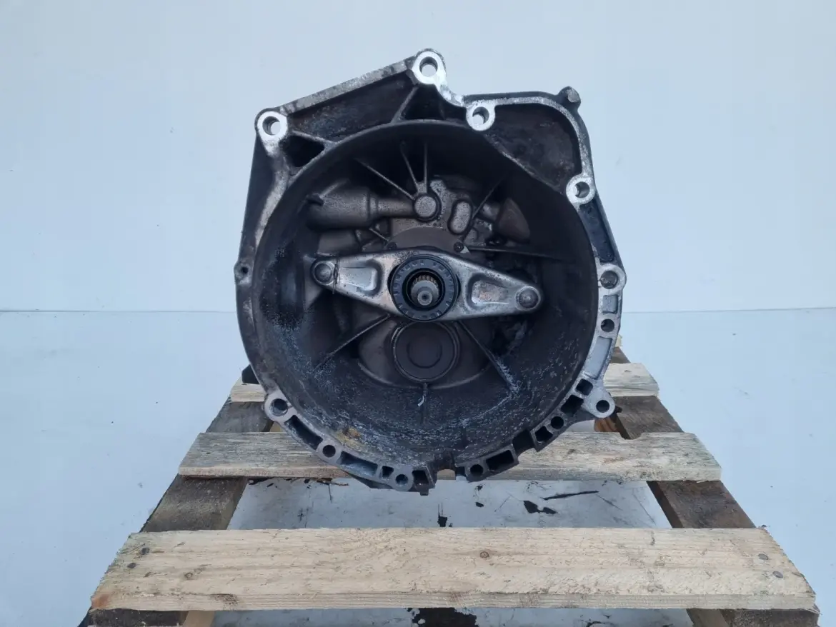 BMW E87 E90 E91 2.0 D MANUALNA SKRZYNIA BIEGÓW manual