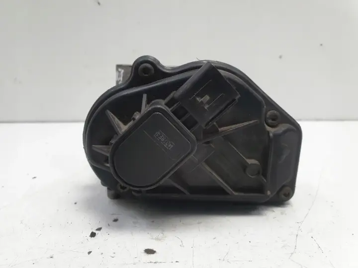 Ford C-Max 1.6 16V PRZEPUSTNICA VP4F9U-9E928-BA