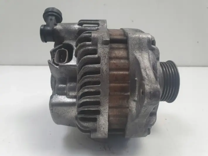 Subaru Legacy IV 2.0 B ALTERNATOR 23700-AA520 23700 AA520