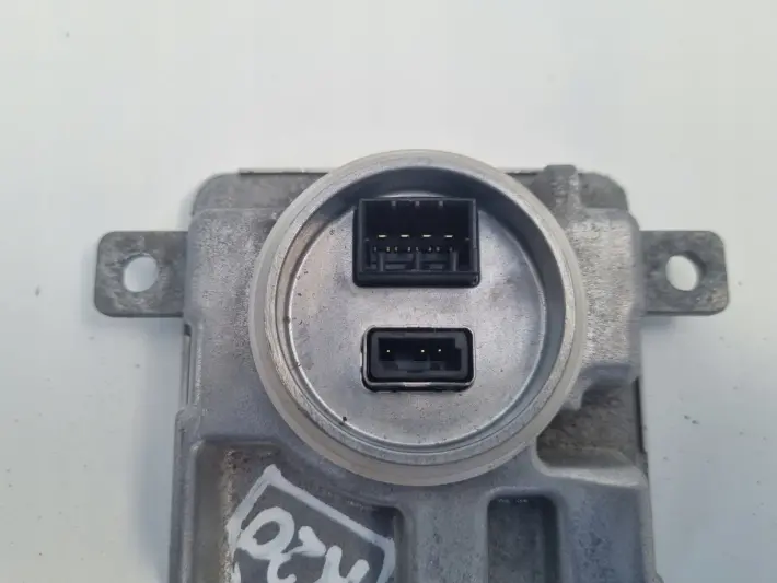 Volvo V40 II PRZETWORNICA XENON 7226115099