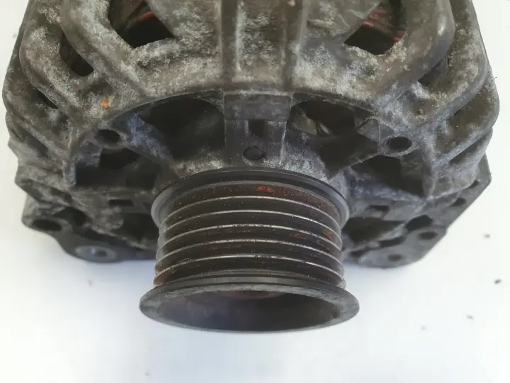 Skoda Fabia I VW Polo IV 1.2 12V ALTERNATOR valeo 03D903025J