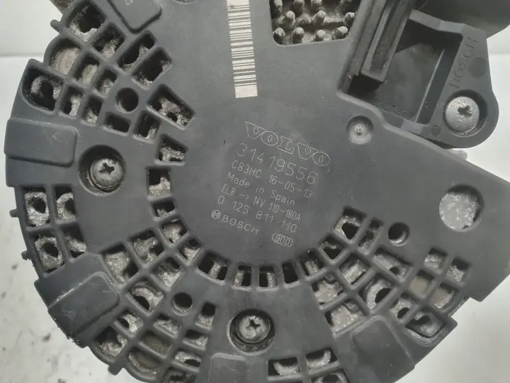 Volvo V70 III XC70 II 2.4 D5 ALTERNATOR 31419556