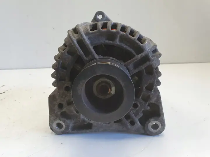 Clio III 1.6 16V ALTERNATOR 0124425034 120A bosch