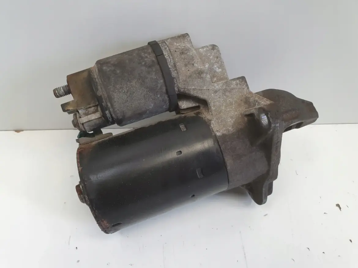 Opel Corsa D 1.4 16V ROZRUSZNIK bosch 0001107522