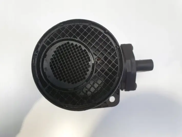 VW Golf V 2.0 TDI PRZEPŁYWOMIERZ POWIETRZA 0281002461 074906461B