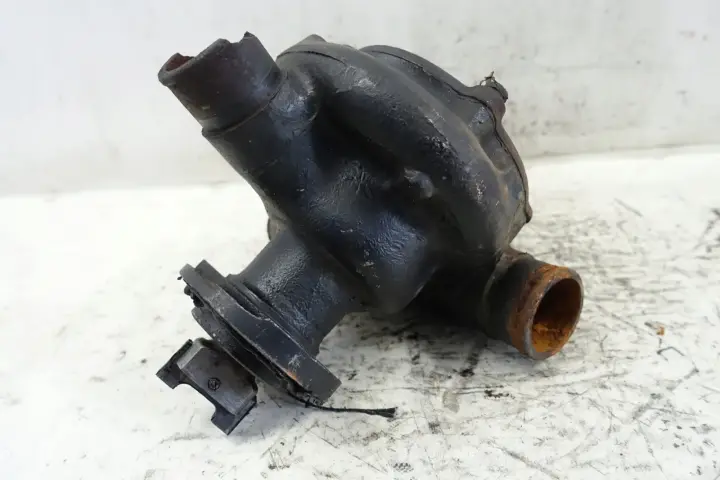 Volvo THD 100 B59 9.6 Autobus POMPA WODY wodna
