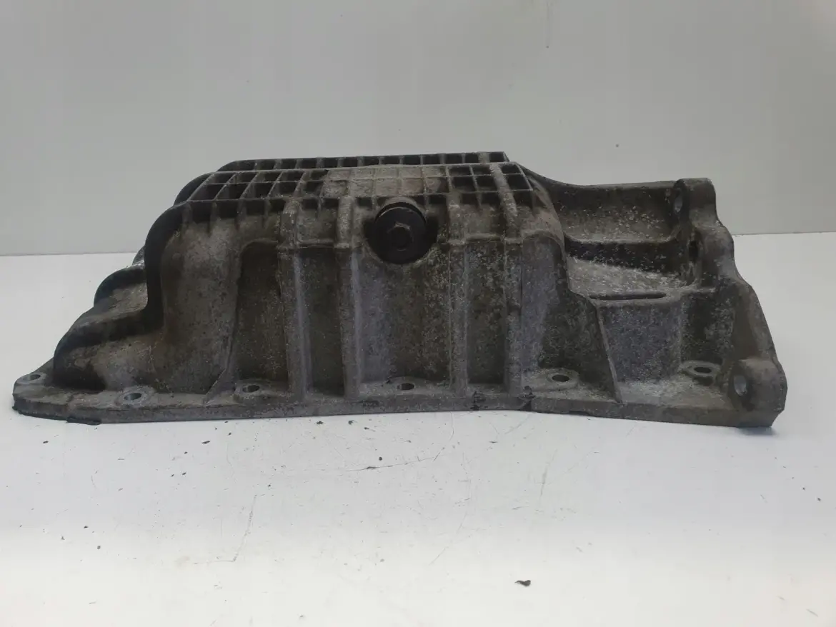 Ford C-Max 1.6 16V MISKA OLEJOWA 98MM-6675-CB