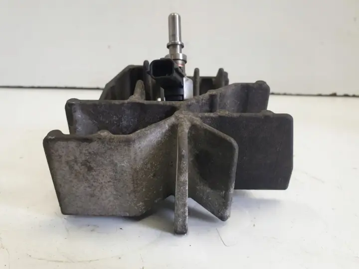 Renault Megane III 1.5 DCI WTRYSKIWACZ DPF łapa