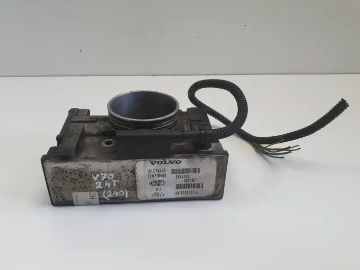 Volvo S60 V70 II 2.0 T turbo PRZEPUSTNICA 8644346 65CFM2