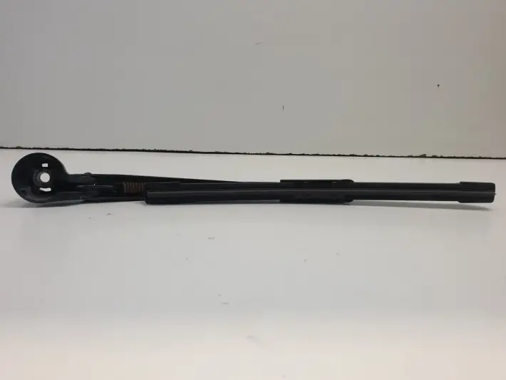 Audi A3 8L RAMIE TYLNEJ WYCIERACZKI Tył 8D9955407