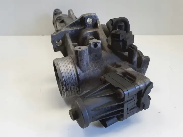 Volvo S80 II V70 III 2.4 D5 CHŁODNICA SPALIN ZAWÓR EGR 30774531
