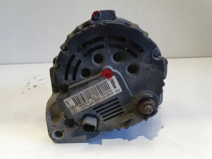 Renault Clio II 1.2 16V ALTERNATOR 8200660044 valeo