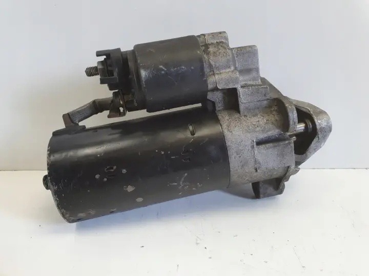 VW Passat B5 1.9 TDI ROZRUSZNIK bosch 068911024G 0001110128
