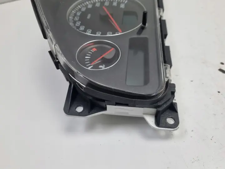 Volvo S60 I V70 II 2.5 T LICZNIK ZEGARY 30682272 Europa benzyna