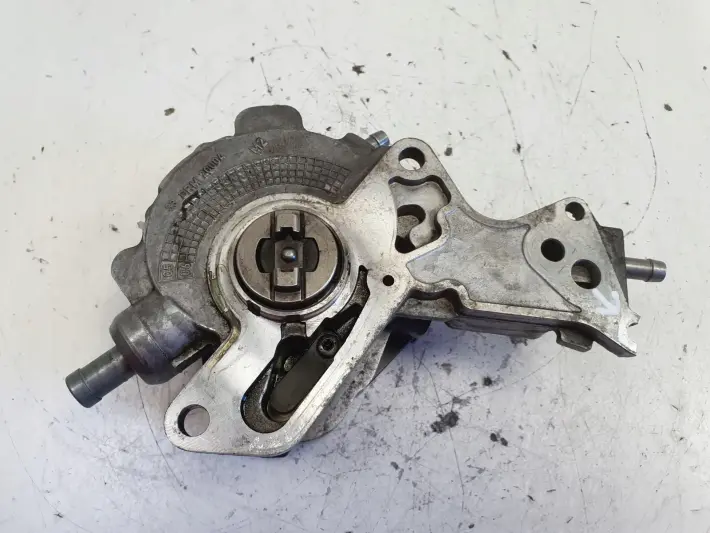 Audi A6 C5 VW Passat B5 1.9 TDI POMPA VACUM wakum 038145209A