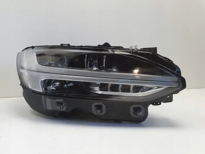 Volvo V90 S90 II PRZEDNIA LAMPA PRAWA prawy przód FULL LED EUROPA 32228311