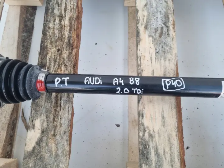 Audi A4 B8 2.0 TDI PRAWA TYLNA PÓŁOŚ półośka prawy tył pasażera 8K0501203M