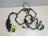 Opel Corsa F WIĄZKA DRZWI lewy przód 9835931880
