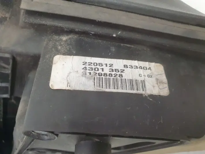 Volvo S80 II V70 III LIFT LUSTERKO PRAWE PASAŻERA 6 kabli 31298828 EUROPA