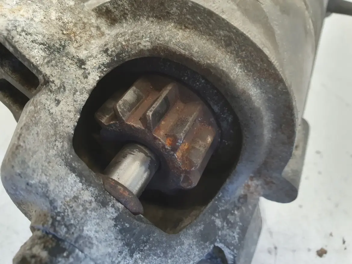 Ford Mondeo IV MK4 2.0 TDCI ROZRUSZNIK 6G9N-11000-FA