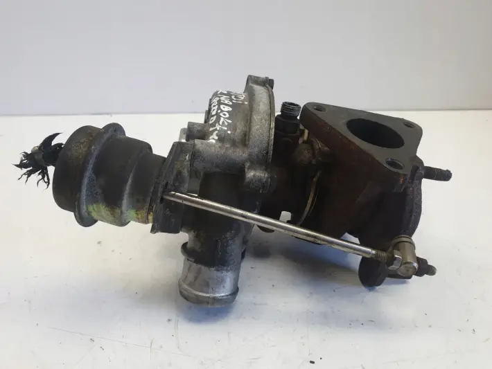VW Bora 1.9 TDI TURBOSPRĘŻARKA turbo 038145701D