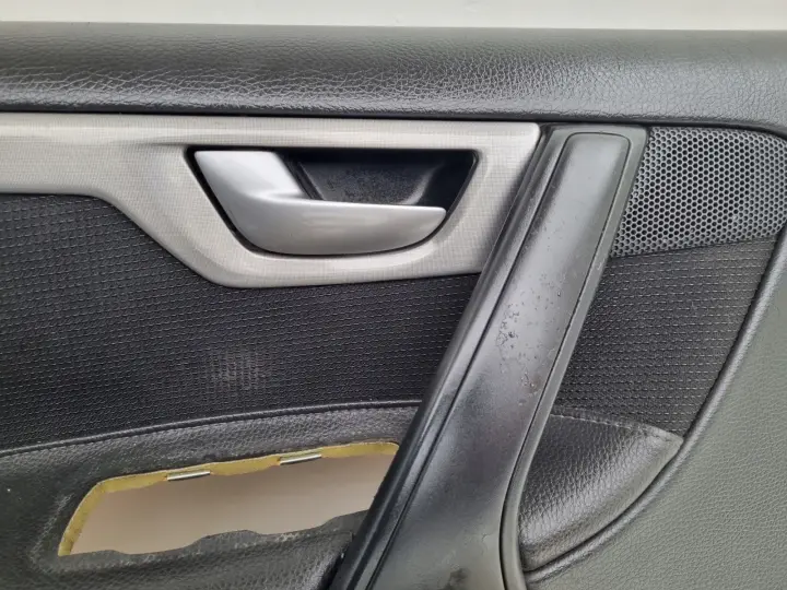 Volvo S60 I V70 II lift PRZEDNI BOCZEK DRZWI LEWY PRZÓD europa 31111702