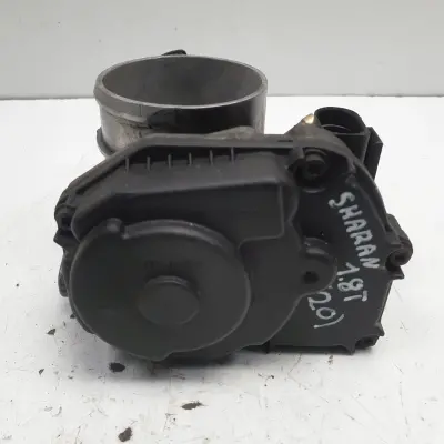 VW Sharan 1.8 T turbo PRZEPUSTNICA 06A133064P