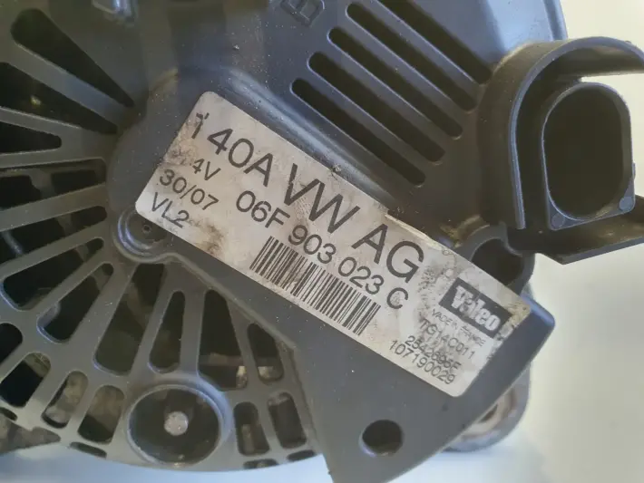 Audi A3 II 8P 1.6 8V ALTERNATOR valeo 06F903023C 140A