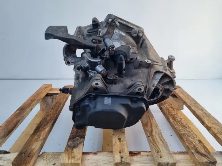 Audi A3 8P II 1.6 FSI MANUALNA SKRZYNIA BIEGÓW manual GVY