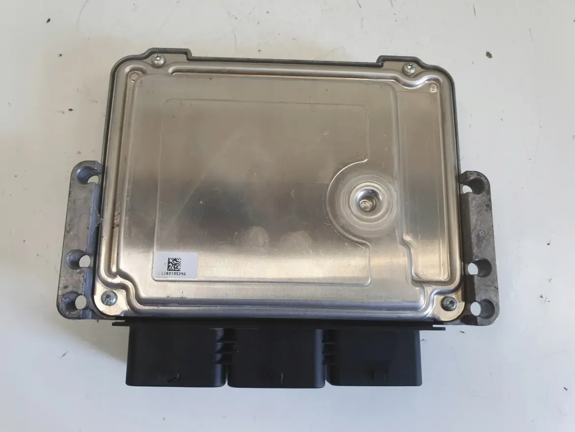 Peugeot Partner II 1.6 HDI STEROWNIK SILNIKA komputer 0281030546