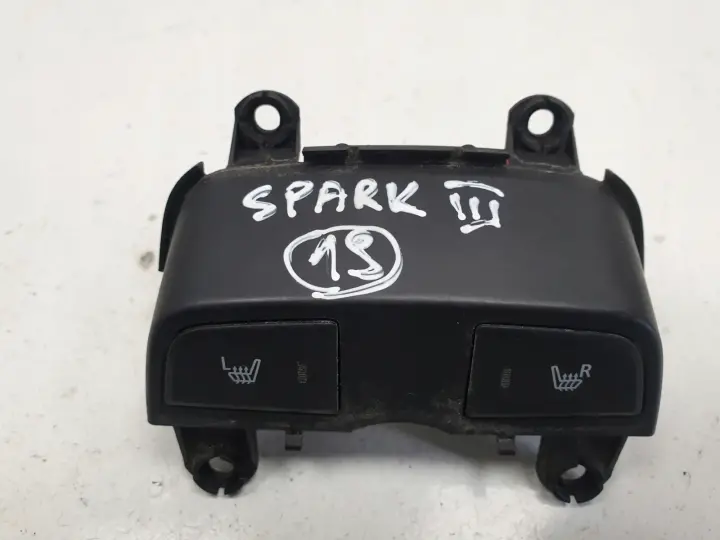 Spark III PANEL WŁĄCZNIK PODGRZEWANIA SIEDZEŃ