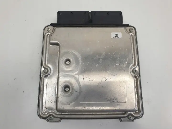 VW Passat B8 2.0 TDI STEROWNIK SILNIKA komputer 04L907309P 0281031483