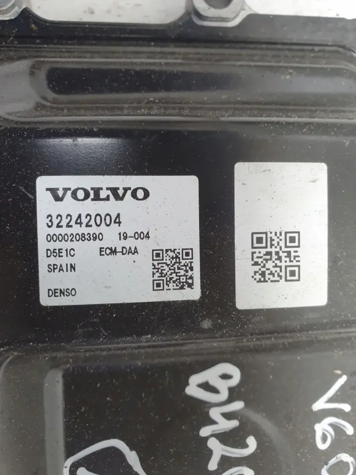 Volvo XC60 II 2.0 T6 STEROWNIK SILNIKA komputer 32242004