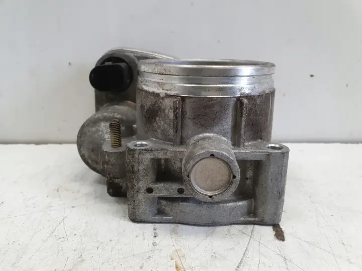 BMW E46 E39 E53 3.0 i M54B30 PRZEPUSTNICA 7502445