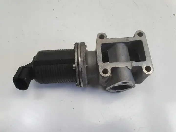 Opel Vectra C 1.9 CDTI ZAWÓR EGR