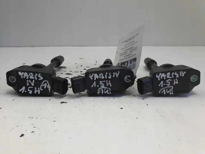 Toyota Yaris IV 1.5 H CEWKA ZAPŁONOWA 90919-02277