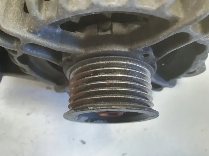 Ford Focus MK2 II 1.6 16V ALTERNATOR