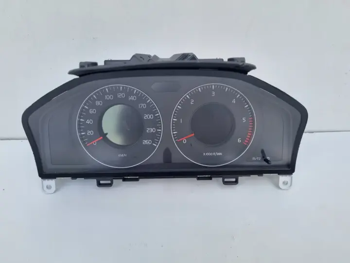 Volvo S80 II V70 III XC70 II 2.4 D5 LICZNIK ZEGARY Europa 30786623AB