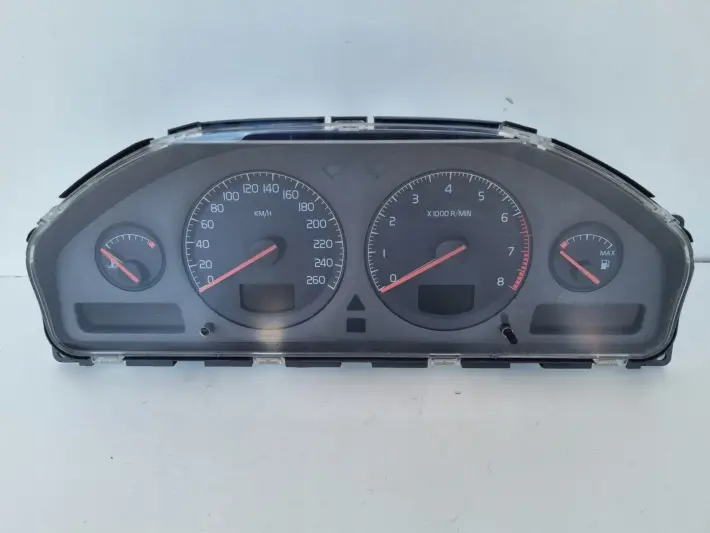 Volvo S60 I V70 II 2.4 LICZNIK ZEGARY 9499668 Europa benzyna