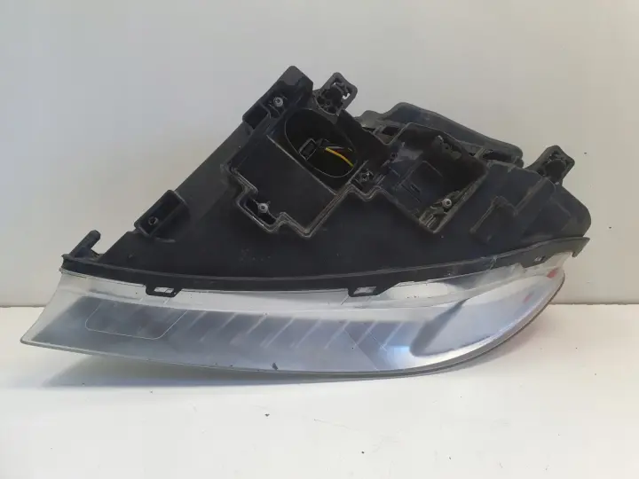 Volvo S80 II V70 III 06-16r PRZEDNIA LAMPA PRAWA PRAWY PRZÓD xenon 31214348